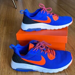 Nike Kids size 6.5 running sneakers